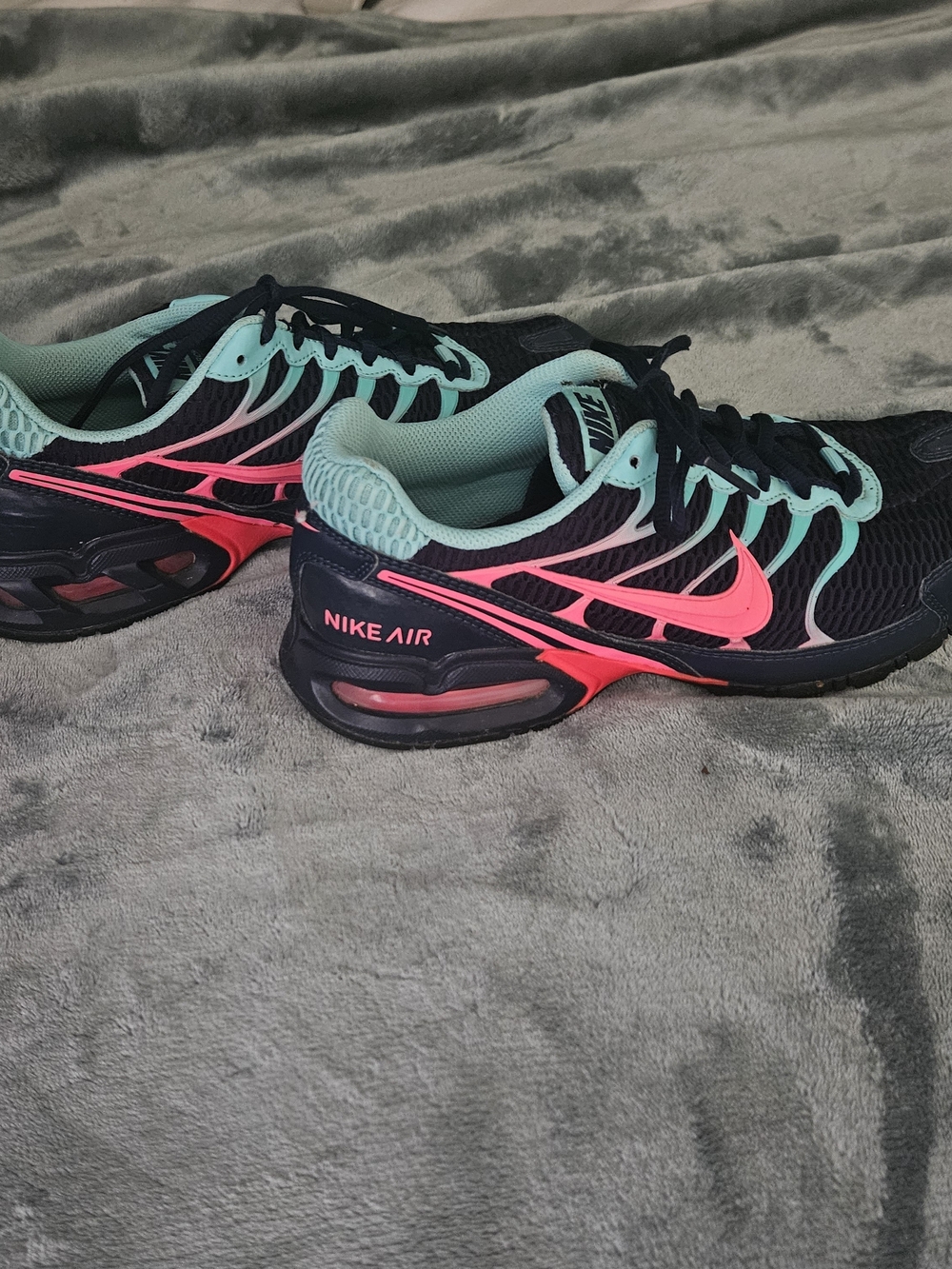 Nike Air Women’s Dark Blue Athletic Shoes with Pink Swoosh and Teal Details